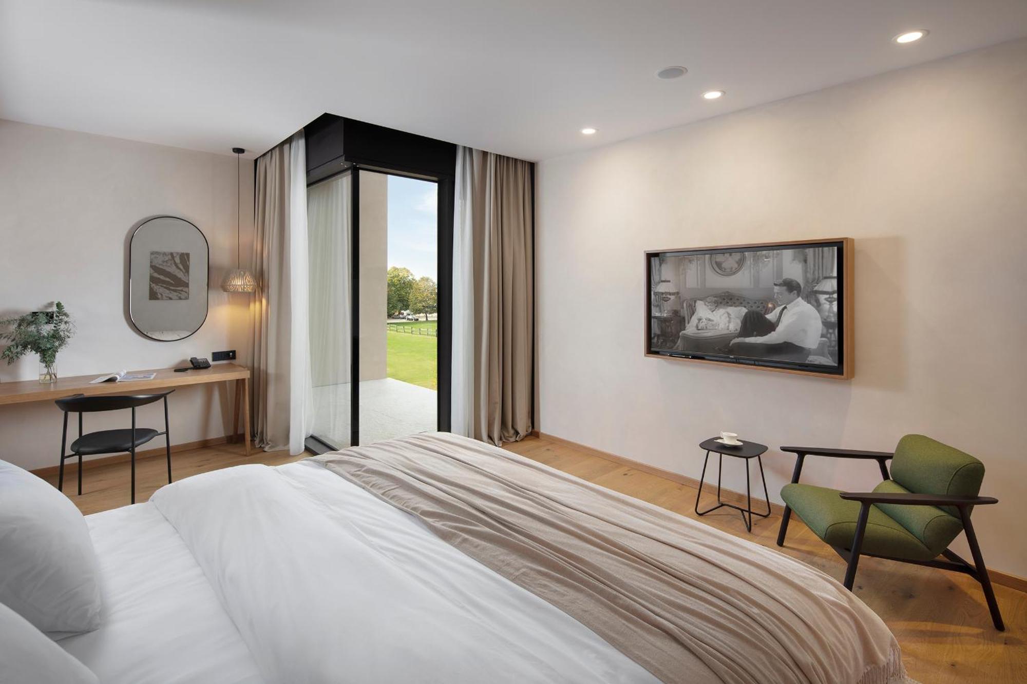 Hotel Materra Осиек Экстерьер фото